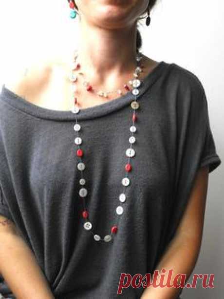 Button Necklace