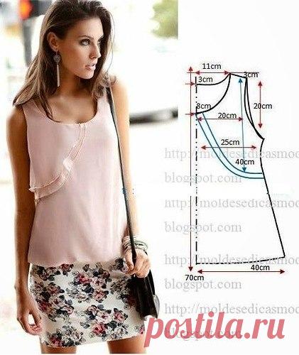 Топ или блузка с отлетной кокеткой.
Подборка фото Шитье | простые выкройки | простые вещи 
#простыевыкройки #простыевещи #шитье #топ #блузка #выкройка