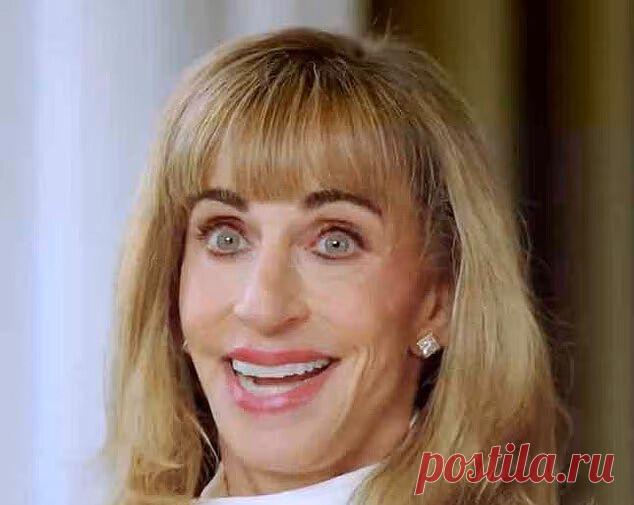 Миллиардершу высмеяли в сети из-за ее внешности после пластической операции. Американскую миллиардершу высмеяли в сети из-за ее внешности после пластической операции, пишет Daily Mail. Основатель компании Dell Technologies Майкл Делл и его супруга Сьюзен объявили о благотворительной инициативе. Фонд супругов ...