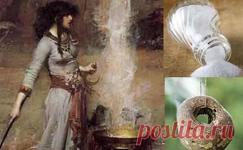 Вера в сверхъестественное и колдовство столь же стара, как и сама история, и люди разных цивилизаций и в разные века пытались найти всевозможные, порою даже весьма странные, способы защиты от вторжения бесов и ведьм в их жизнь. Вот самые невероятные из них.