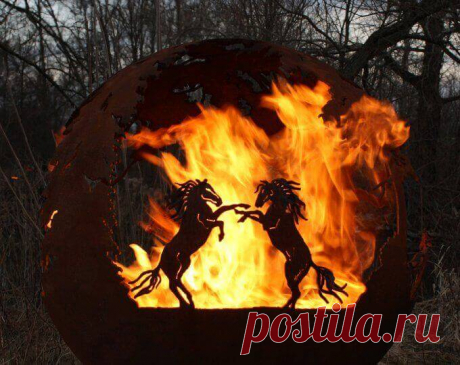 Дизайнерские огненные шары в саду ~ Planetalsad