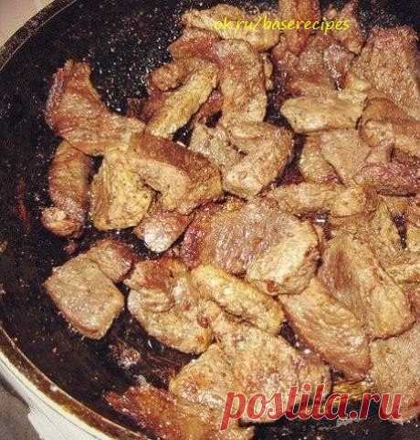 Мясо под сырным соусом