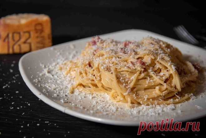 Du bist auf der Suche nach einer leckeren Pasta? Dann probiere am besten meine leckere, originale Italienische Carbonara aus. Sie geht super schnell und kommt immer gut an. Zutaten: Für Spaghetti Carbonara Italienischer Art Weißt du manchmal auch nicht, was du Gesundes, aber Schnelles kochen sollst? Dann findest du hier über 100 leckere und gesunde...