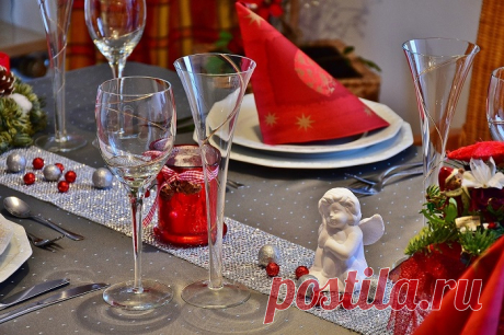 ¿Cómo preparar una mesa de Navidad simple y bonita? - Adipiscor ¿Estás buscando trucos, sugerencias para la decoración de tu mesa de Navidad? Mira estos consejos que te ayudarán a prepararla de forma simple y bonita.