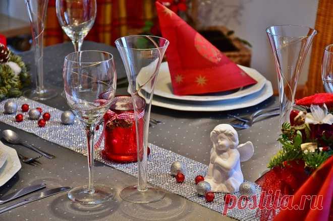 ¿Cómo preparar una mesa de Navidad simple y bonita? - Adipiscor ¿Estás buscando trucos, sugerencias para la decoración de tu mesa de Navidad? Mira estos consejos que te ayudarán a prepararla de forma simple y bonita.