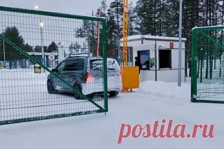 Обстановка у последнего работающего КПП на границе с Финляндией попала на видео. Обстановка у последнего работающего контрольно-пропускного пункта (КПП) Лотта на границе России и Финляндии попала на видео. Известно, что желающих запросить убежище в европейском государстве беженцев у КПП сейчас нет, несмотря на то, что погранпункт закроется в полночь 30 ноября.