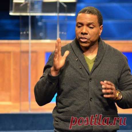 Creflo Dollar Ministries - Russian