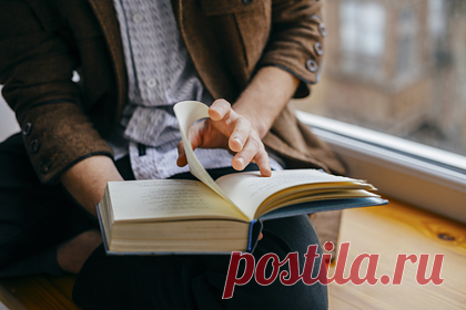 В Казани выбрали лауреатов конкурса «Книга года». В Казани выбрали лауреатов конкурса «Книга года». На конкурсе было представлено несколько номинаций: «Проза на татарском языке», «Поэзия на татарском языке», «Детская литература», «Публицистика и научно-популярная литература на татарском языке», «Публицистика и научно-популярная литература на русском языке».