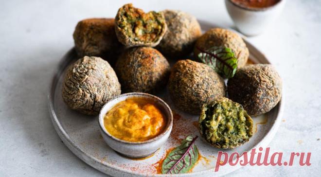Палак кофта, шарики из шпината и сыра - Журнал Советов Палак кофта – настоящий суперхит. Эту индийскую закуску обожают вегетарианцы во всем мире. Поскольку индийский сыр панир и наш адыгейский сыр по своим качествам – практически братья-близнецы, то для того, чтобы приготовить это аутентичное угощение, всего лишь нужно найти смесь специй гарам-масала (но можно и заменить ее карри) и нутовую муку (которая отлично заменяется гороховой […]