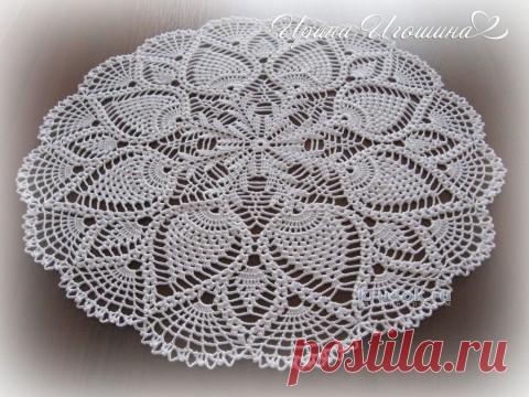 Вязаная крючком салфетка. Работа Ирины Игошиной