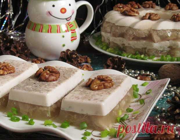 Заливное из курицы с грецкими орехами - БУДЕТ ВКУСНО! - медиаплатформа МирТесен Нежное и очень вкусное заливное! Одно из самых вкусных, которое мне довелось попробовать. Оно действительно очень нежное на вкус и, прямо так и тает во рту! И, что я считаю очень важным - в нем отсутствует привкус желатина, а для меня это решающий аргумент))) Рецепт уже забрала в свою 