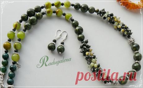 Бусики из змеевика и  оникса