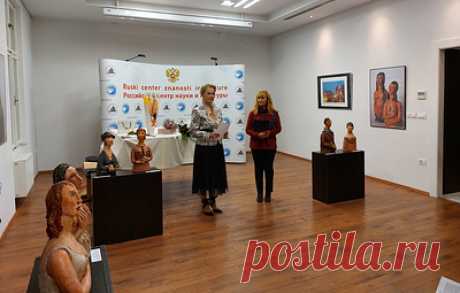 Словенская скульпторша представила свои работы в Русском доме в Любляне. Катюша Рояц на протяжении двух десятилетий создает скульптуры, на который ее вдохновили произведения художника Амадео Модильяни