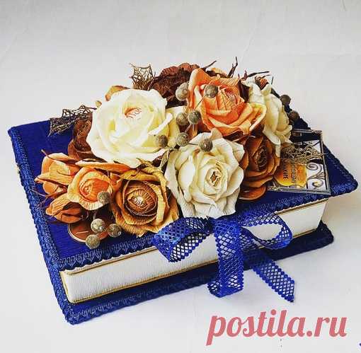 Заказ для юбиляра(внутри чай и духи)