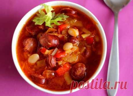 Фасолевый суп с охотничьими колбасками — Домашняя кулинария