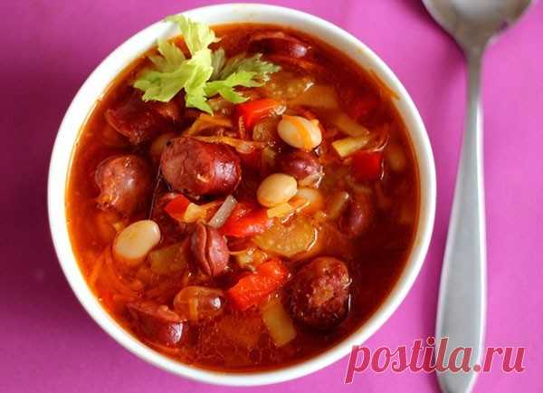 Фасолевый суп с охотничьими колбасками — Домашняя кулинария