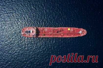 Россия запросила у Франции информацию о задержании судна с россиянами на борту. Посольство России во Франции в курсе ситуации с задержанием судна в порту Дюнкерка, на борту которого предположительно находились россияне, сообщил пресс-секретарь дипмиссии Александр Макогонов. Он уточнил, что по данному вопросу французским властям был направлен соответствующий запрос.