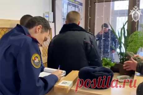 В брянской гимназии, где произошла стрельба, работала «тревожная кнопка». По словам представителя полиции, гимназия охранялась сотрудниками ЧОП.