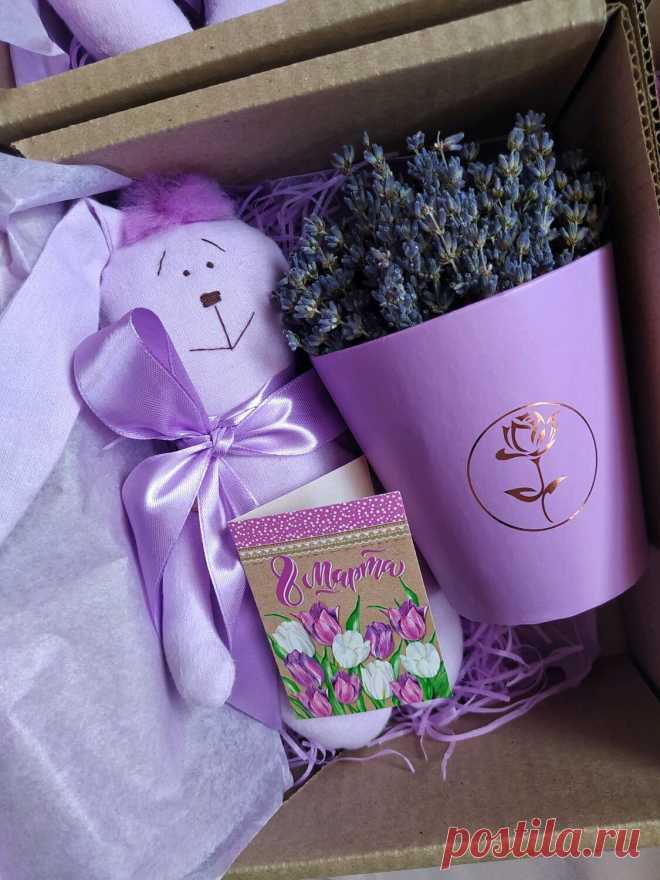 Подарочные наборы боксы учителям 8 марта корпоративные воспитателю в интернет-магазине Ярмарка Мастеров по цене 1100 ₽ – RITZARU | Подарочные боксы, Усть-Лабинск - доставка по России Подарочные наборы боксы учителям 8 марта корпоративные воспитателю под заказ в интернет-магазине на Ярмарке Мастеров - 46228294. Подарочные боксы от **КОРОБОЧКИ ДОБРА **(Накануне чудес). Размер: Бокс 21*15*10
Зайка 18 см
Кашпо высота 10 см, без учёта сухоцветов. Материал: хлопок, д...