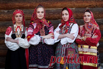 В российском городе проведут фестиваль народной моды. В Бугульме в середине декабря пройдет фестиваль народной моды «Фасон». Об этом сообщает «МК Казань». Как отмечается, мероприятие проведут 18 декабря на средства, полученные в рамках гранта министерства культуры Татарстана. На фестиваль в российский город съедутся представители театров моды всего юго-востока республики.