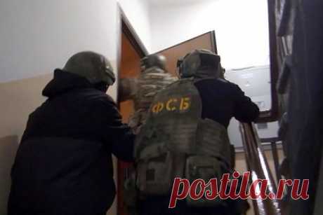 Мать с сыном получили 13 лет за поджог военкомата в российском городе по указке с Украины