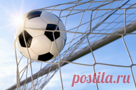 Сборная России по футболу одержала победу над командой Камеруна. Товарищеский матч завершился со счетом 1:0 в пользу российской сборной.