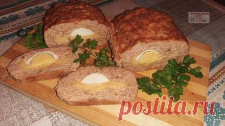 Куриный рулет с яйцом и сыром