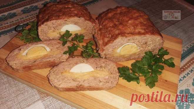 Куриный рулет с яйцом и сыром