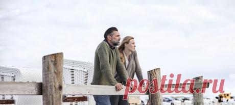 Отношения с родителями во многом определяют линию нашей собственной жизни. Своей непростой историей взаимоотношений с отцом поделилась наша читательница Екатерина. Почему все то, с чем героиня прежде мирилась, теперь видится ей самообманом, и как пережить эту ситуацию, рассказывает гештальт-терапевт Дарья Петровская. #психологияжизни #психологияличности #детииродители #семейныеотношения #воспитаниедетей