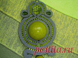 Кулон в технике сутажной вышивки - Ярмарка Мастеров - ручная работа, handmade