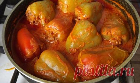 В фарш рис не кладу, а добавляю кое-что другое. Благодаря этому ингредиенту перцы получаются намного вкуснее и нереально аппeтитно пахнут. Обязательно попробуй этот рецепт! 🥘