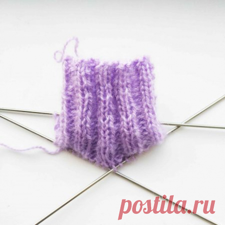 Варежки спицами с клином для большого пальца