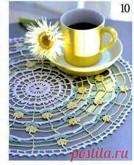 ВОЗДУШНАЯ САЛФЕТКА С ЦВЕТНЫМИ ТЮЛЬПАНЧИКАМИ.