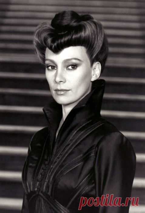 Франческа Аннис (Francesca Annis)
- 14 мая, 1944