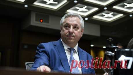 Директор главной спецслужбы Канады уйдет в отставку. Директор Канадской службы безопасности и разведки (CSIS) Дэвид Виньо уходит в отставку. Об этом сообщает ТАСС со ссылкой на министра общественной безопасности Доминика Леблана. Леблан выразил признательность Виньо за его долголетнюю ...