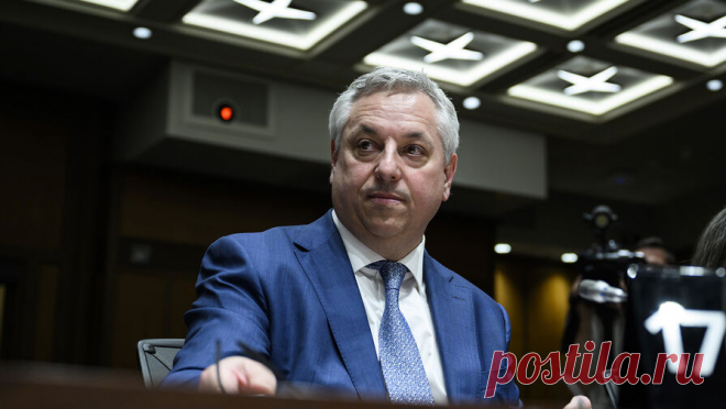 Директор главной спецслужбы Канады уйдет в отставку. Директор Канадской службы безопасности и разведки (CSIS) Дэвид Виньо уходит в отставку. Об этом сообщает ТАСС со ссылкой на министра общественной безопасности Доминика Леблана. Леблан выразил признательность Виньо за его долголетнюю ...