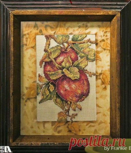 Вышивка Яблочное дерево. Схемы вышивок крестом Деревья |