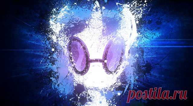 ЭНЕРГЕТИЧЕСКАЯ ЗАЩИТА. «Магия зеркал»
Вообразите вокруг себя стену из нескольких рядов кирпичей, лучше из двух или трех рядов. С внешней стороны стена обложена сплошным зеркалом, направленным лицевой стороной ко внешнему миру. И с какой бы стороны человек ни приближался к вам, чтобы поразить, он обязательно отведает отраженный и подкрепленный зеркалом удар, отбивающийся рикошетом.
«Зеркальная стена» – действенный метод защиты в любом состоянии.