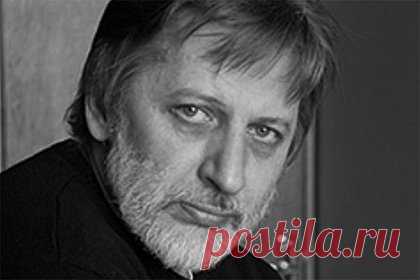 Умер бывший худрук театра «Мастеровые» Валентин Ярюхин. Скончался бывший художественный руководитель русского драматического театра «Мастеровые» Валентин Ярюхин. Деятель культуры умер на 71-м году жизни. Причина его смерти в некрологе учреждения культуры не называется. Известно, что Ярюхин служил режиссером-постановщиком и худруком учреждения по 2011 год.