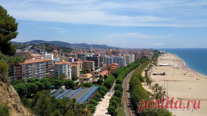 Испания. Калелья Калелья (кат. Calella) - замечательный город-курорт на побережье Коста-дель-Мересме, ближайший к Барселоне. Общая площадь 8 кв.км. Численность населения - 18 500 человек.
Первые поселения на этом мест...