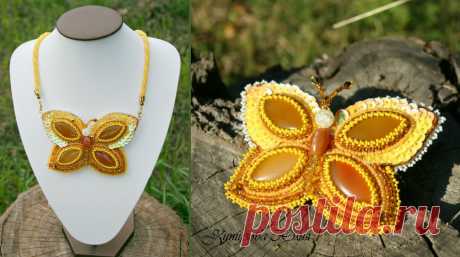 Яркая и солнечная брошь выполнена из агатов, а также чешского и японского бисера. Техника вышивки бисером в сочетании с бисероплетением и массивными камнями позволяет создать непередаваемую фактуру. А желтые и оранжевые оттенки заряжают энергией и дарят только самые положительные эмоции. 
Брошь довольно больших  размеров (около 11х7 см),