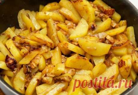 Как пожарить картошку чтобы получилось вкусно, а не размазня ...