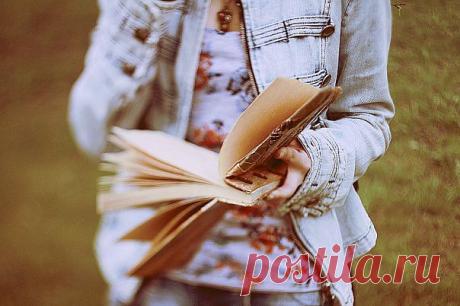 5. Полезные книги. Можно читать нужные книги. Читайте хотя бы 30 минут в день. Так можно прочитать не одну книгу, и даже самую сложную и трудную можно осилить.
