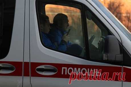 В Петербурге вооруженные мигранты напали на двух лесбиянок. В Санкт-Петербурге вооруженные ножом мигранты напали на двух девушек-лесбиянок. Дебоширы пристали к девушкам по пути из торгового центра. Один из мужчин схватил девушку за кофту и начал что-то агрессивно и неразборчиво кричать. Испугавшаяся россиянка схватила камень, после чего в руке у мигранта появился нож.