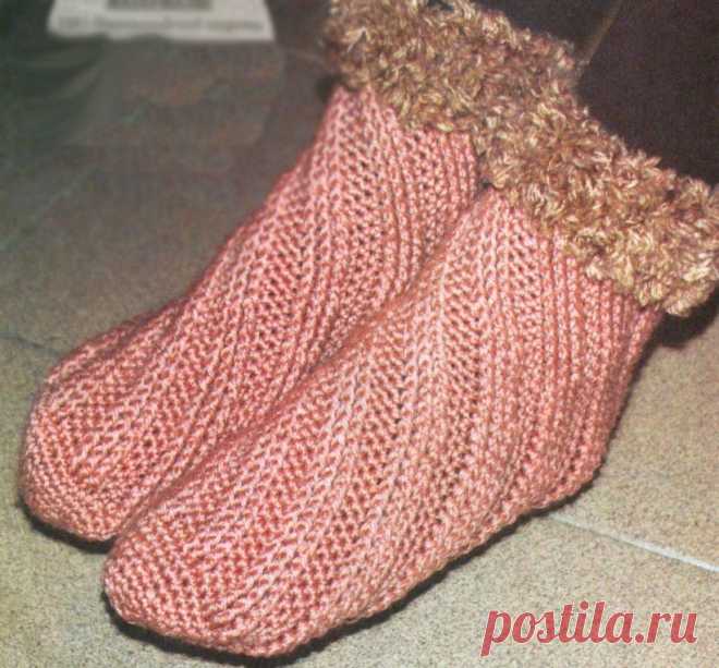 Домашние носочки в спиральной технике ~ Home socks in a spiral technique