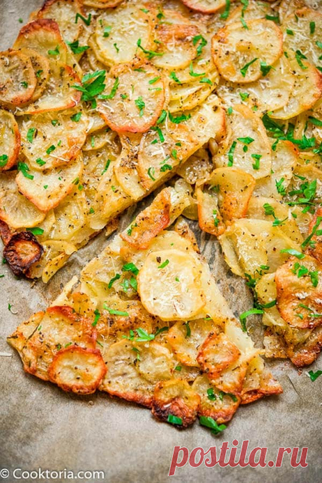 Нарезанный картофельный пирог