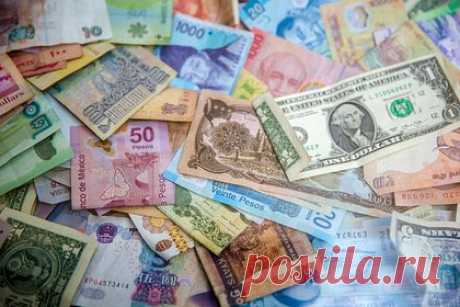 Центробанк объявил о возобновлении продаж валюты. Банк России с 9 января 2024 года возобновляет проведение на внутреннем валютном рынке операций, связанных с пополнением или расходованием средств ФНБ. На фоне сокращения нефтегазовых доходов и корректировки на минус 11,8 миллиарда рублей в день как минимум в январе регулятор будет проводить чистые продажи.