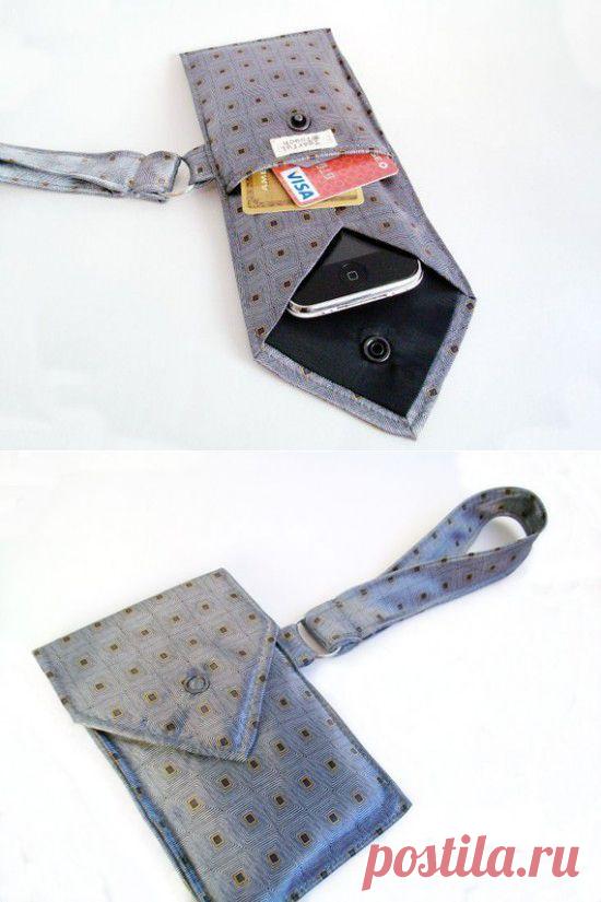 КЕЙС из галстука - для телефона и визиток !  Наверняка в шкафу у каждого найдется несколько галстуков, иногда надоевших, иногда устаревших... Присмотритесь к ним получше: ведь это почти готовые футляры !