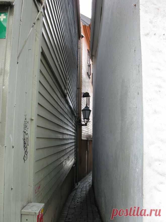 Улочка в Бергене, Норвегия.