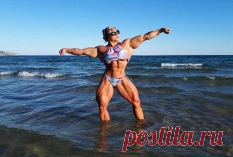 Слабый пол, говорите? Россиянка ошеломляет всех своей фигурой